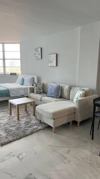 Sunny Isles Beach Spacious Apartment Екстер'єр фото