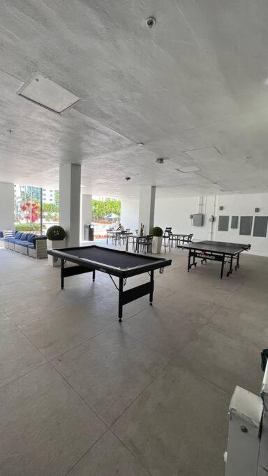 Sunny Isles Beach Spacious Apartment Екстер'єр фото