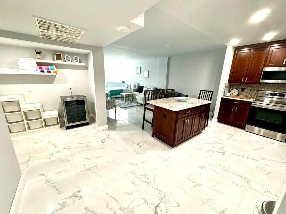Sunny Isles Beach Spacious Apartment Екстер'єр фото