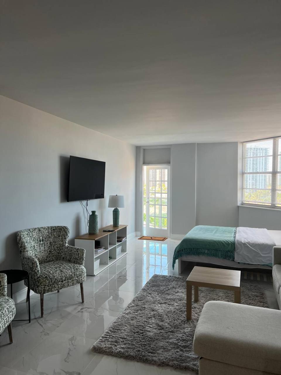 Sunny Isles Beach Spacious Apartment Екстер'єр фото