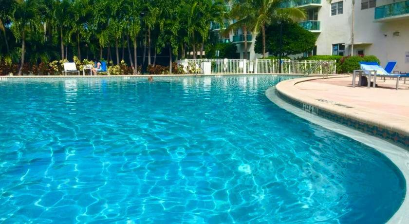 Sunny Isles Beach Spacious Apartment Екстер'єр фото